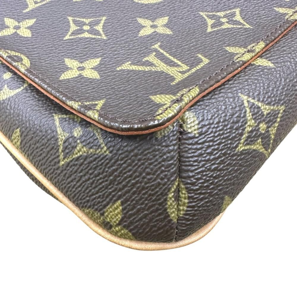 Louis Vuitton Shoulder Bags