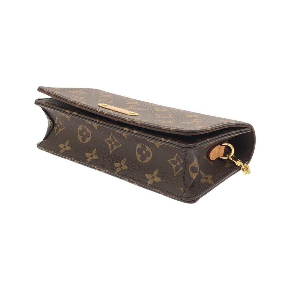 Louis Vuitton Shoulder Bags