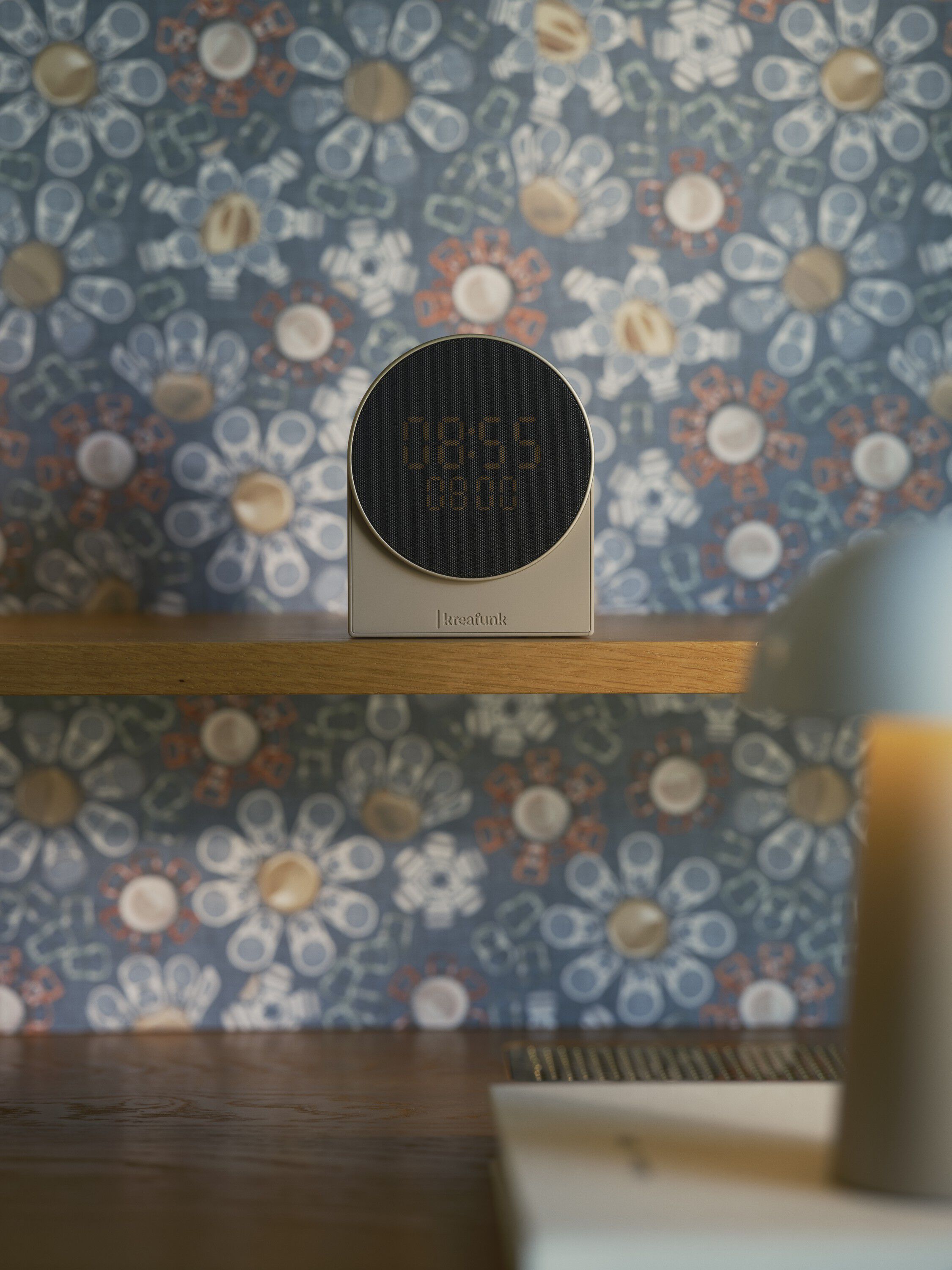 Ivy v&auml;ckarklocka