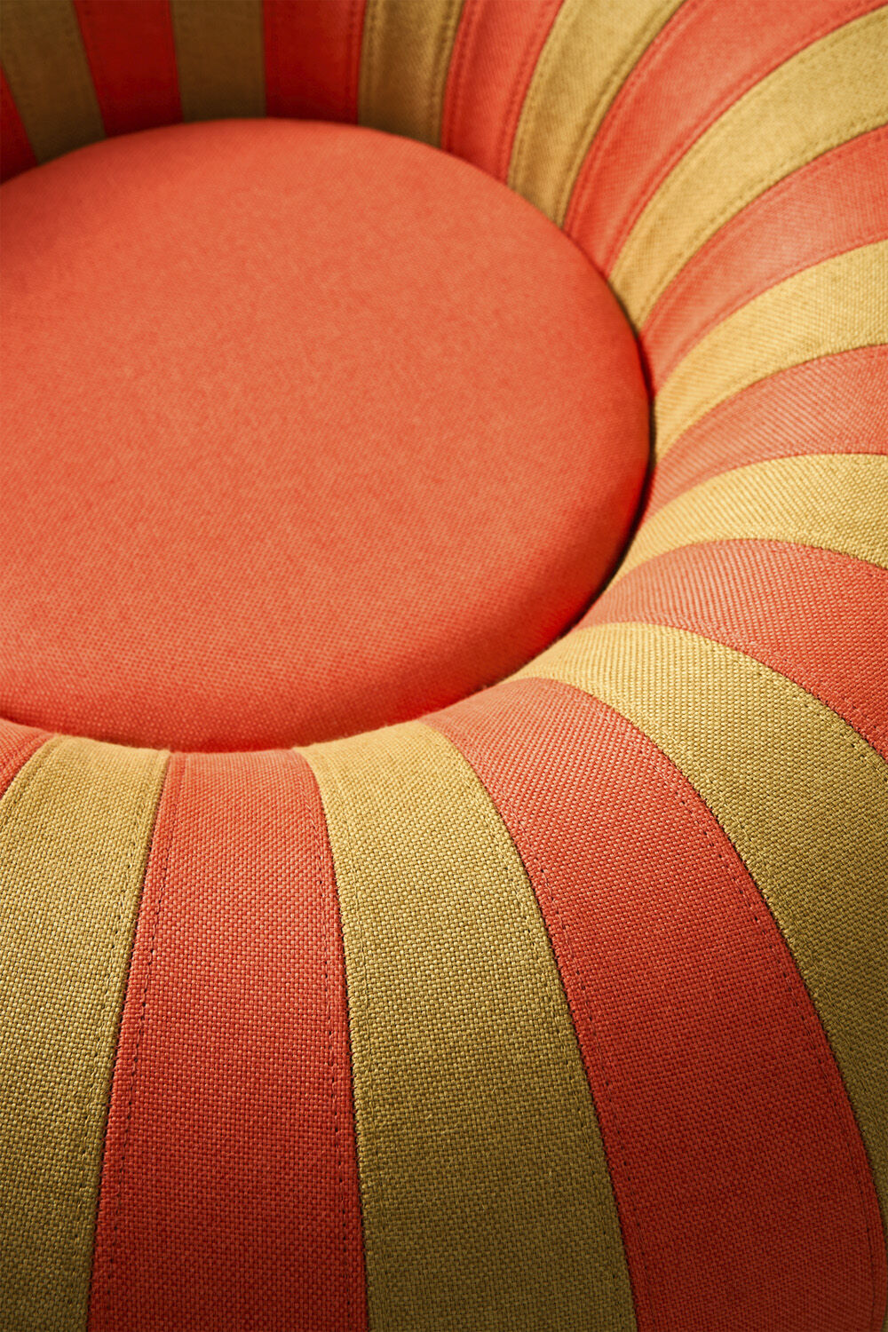 FLOAT, SMALL, OCHRE/RED