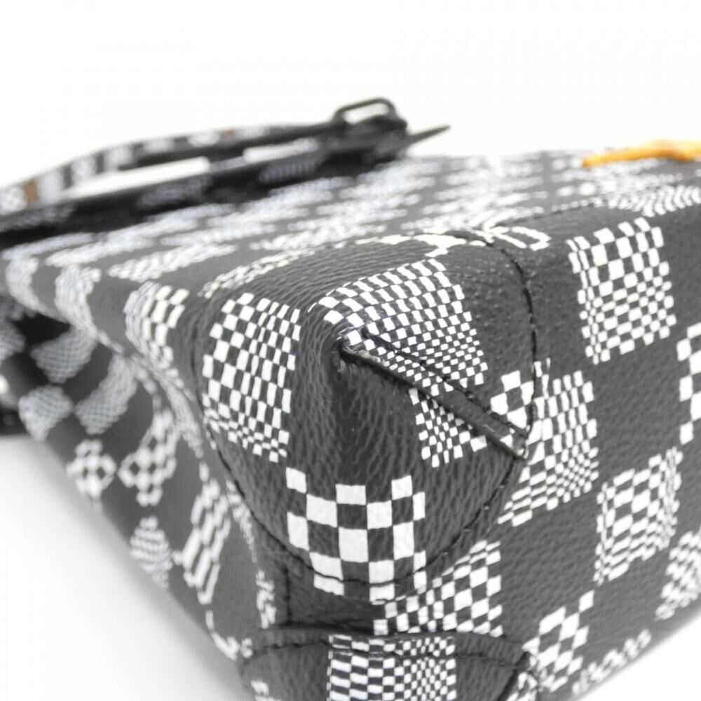 Louis Vuitton Shoulder Bags