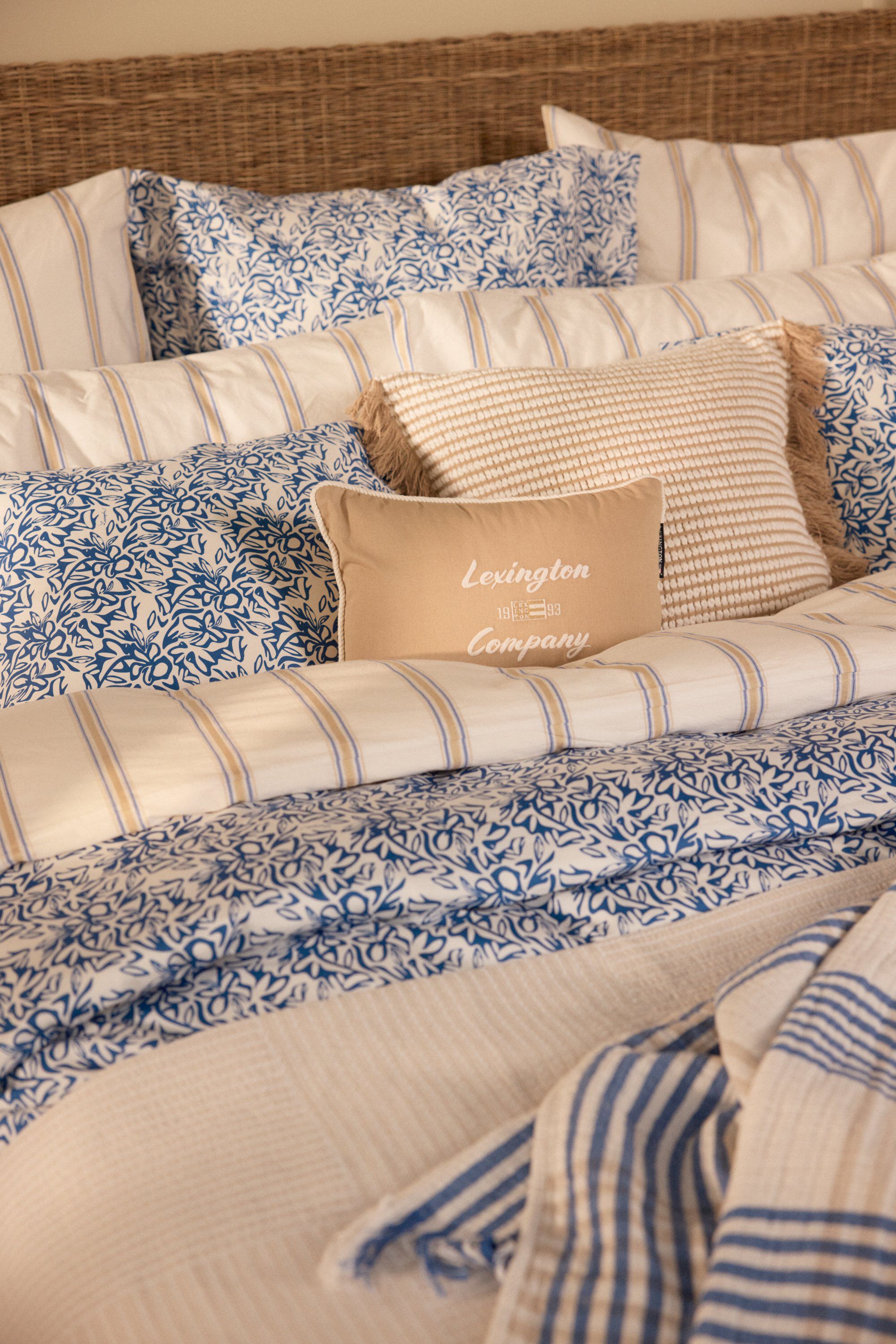 Logo Organic Cotton 40x30 Pillow