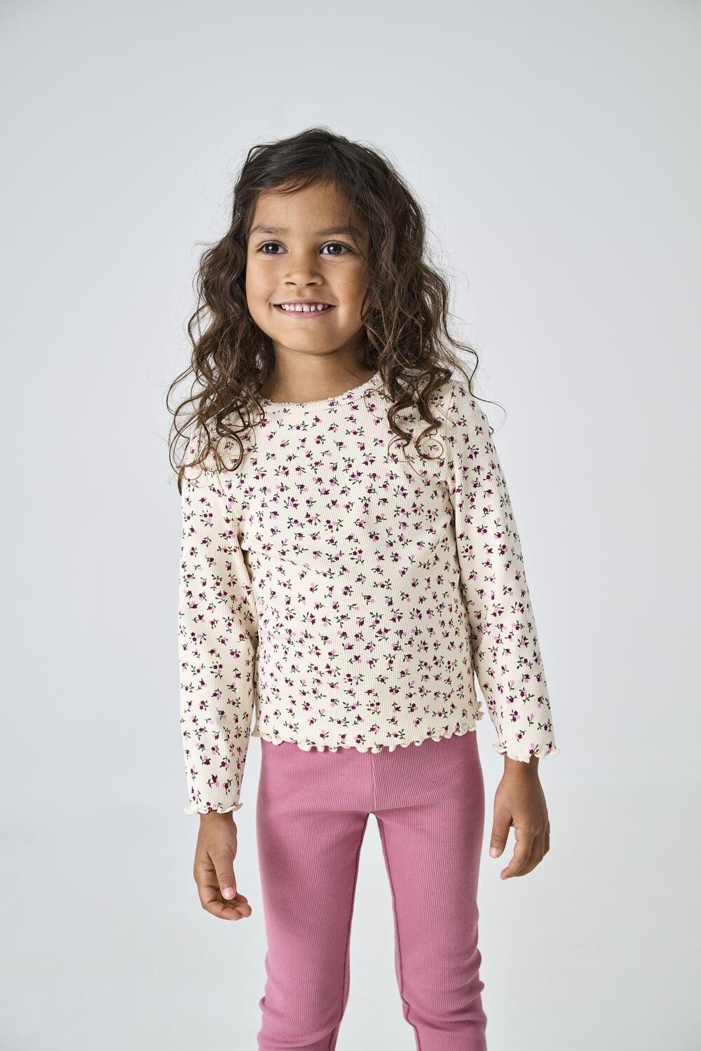 KMGTRINNY AOP LS O-NCK TOP JRS NOOS