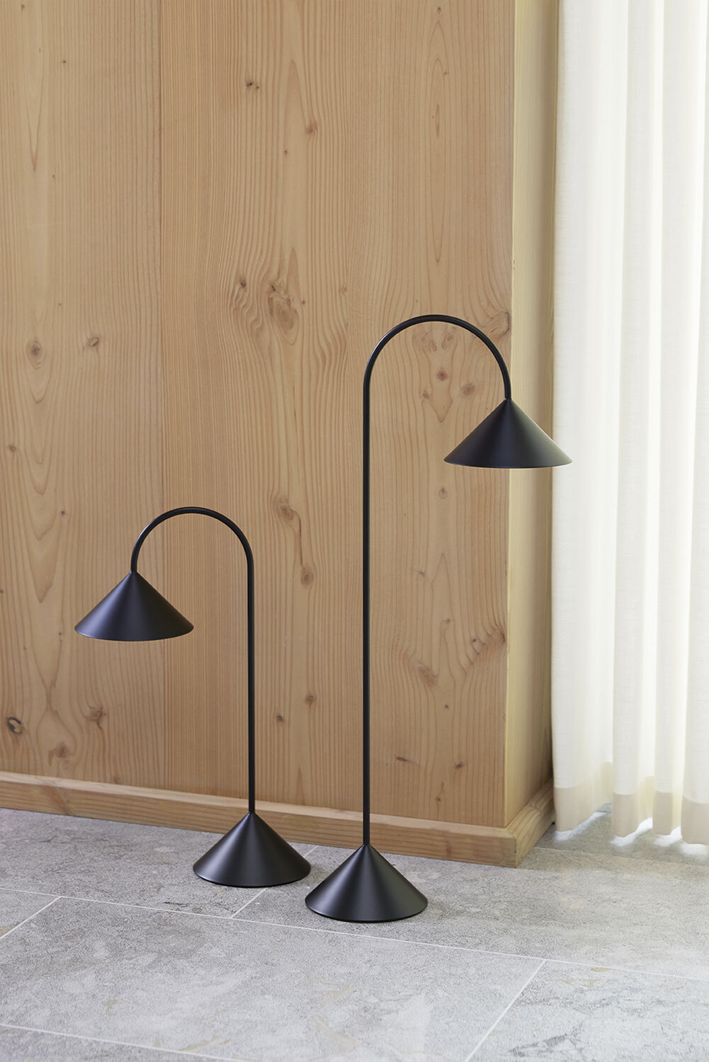 Grasp Portable Floor Lamp H72