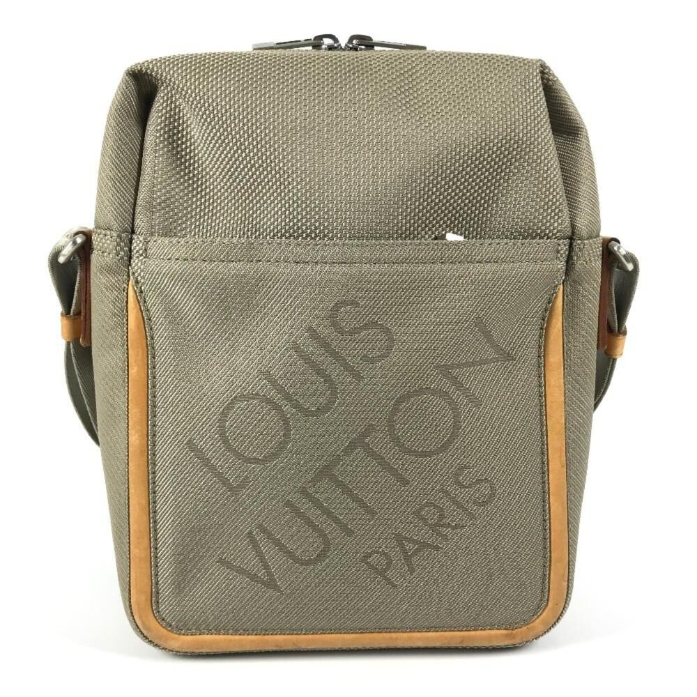 Louis Vuitton Shoulder Bags