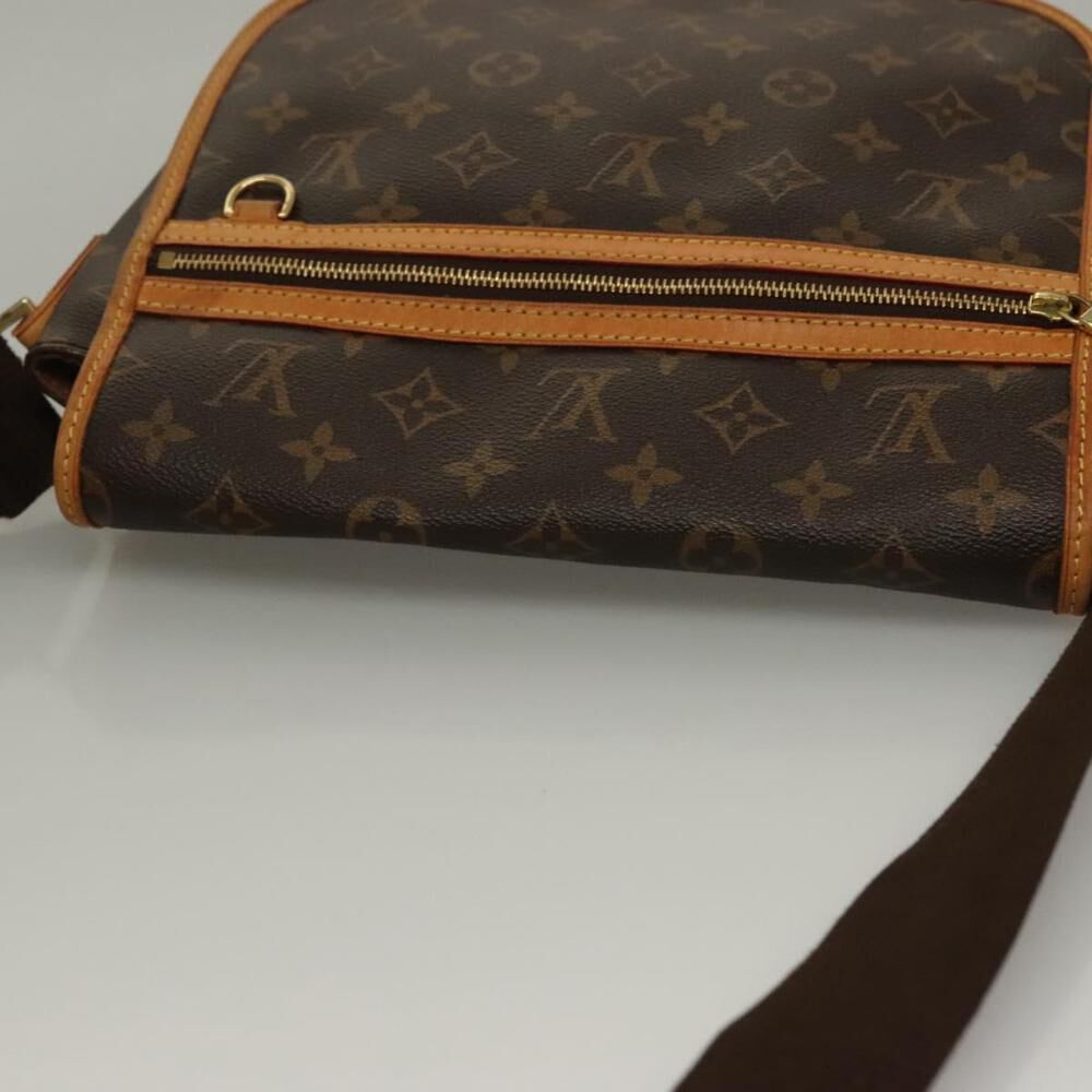 Louis Vuitton Messenger
