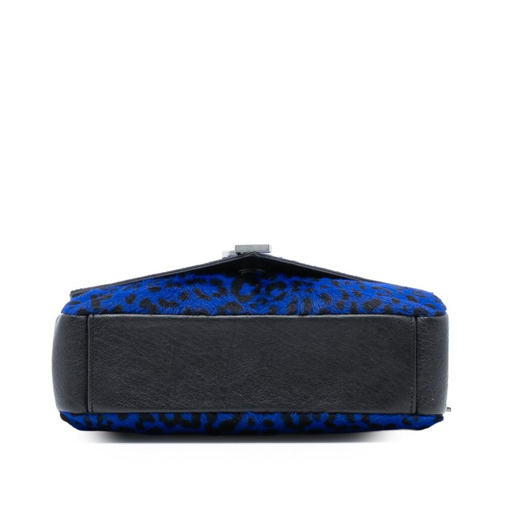 Yves Saint Laurent Shoulder Bag