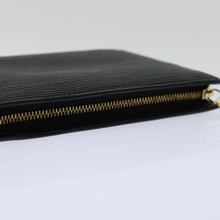 Louis Vuitton Poche Toilette