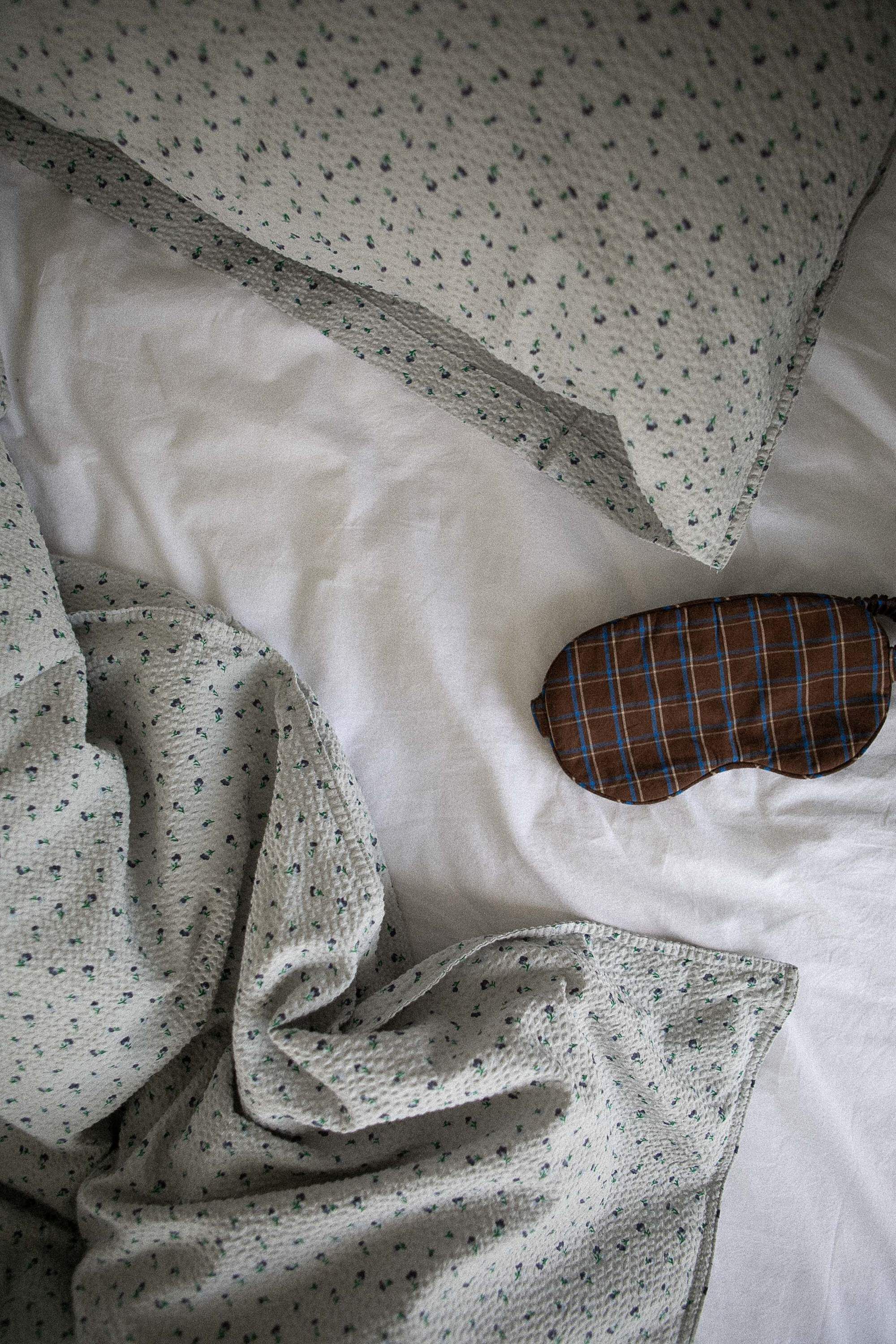 ADULT BEDDING EXTRA LENGTH - SEERSUCKER