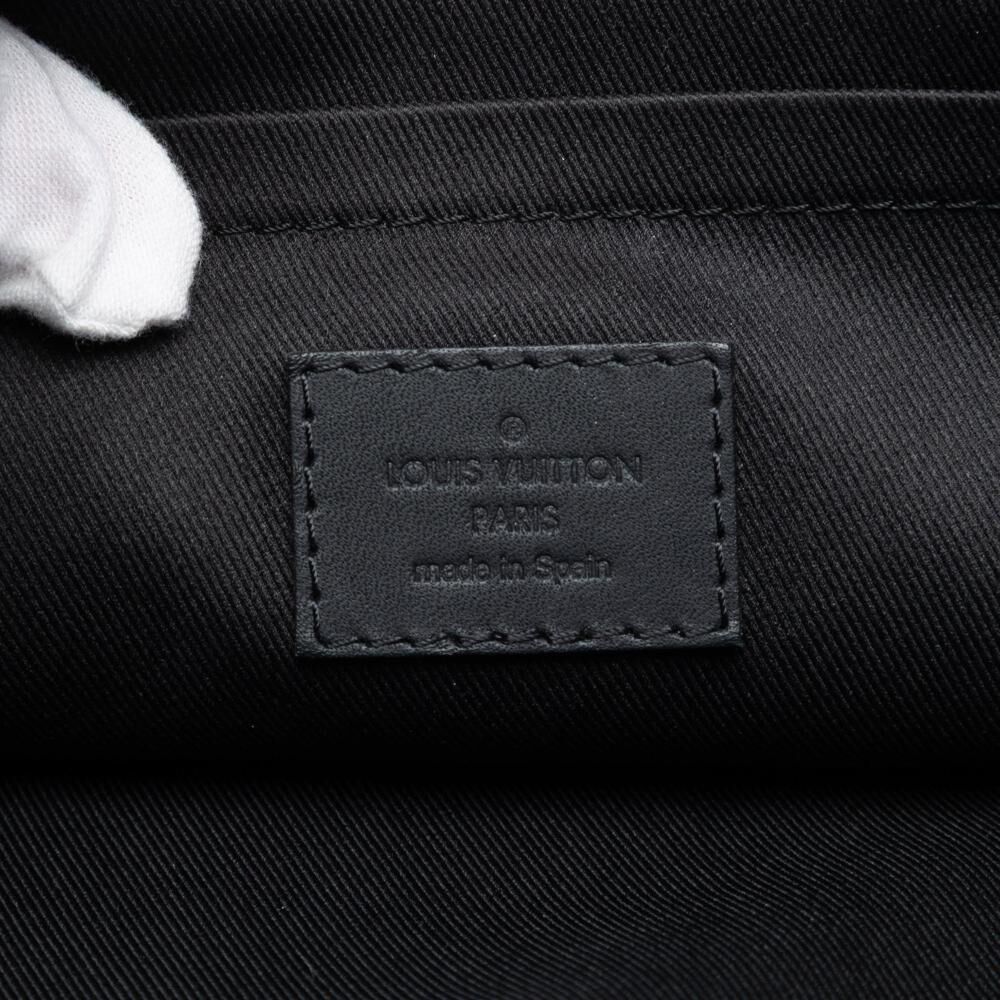 Louis Vuitton Clutch