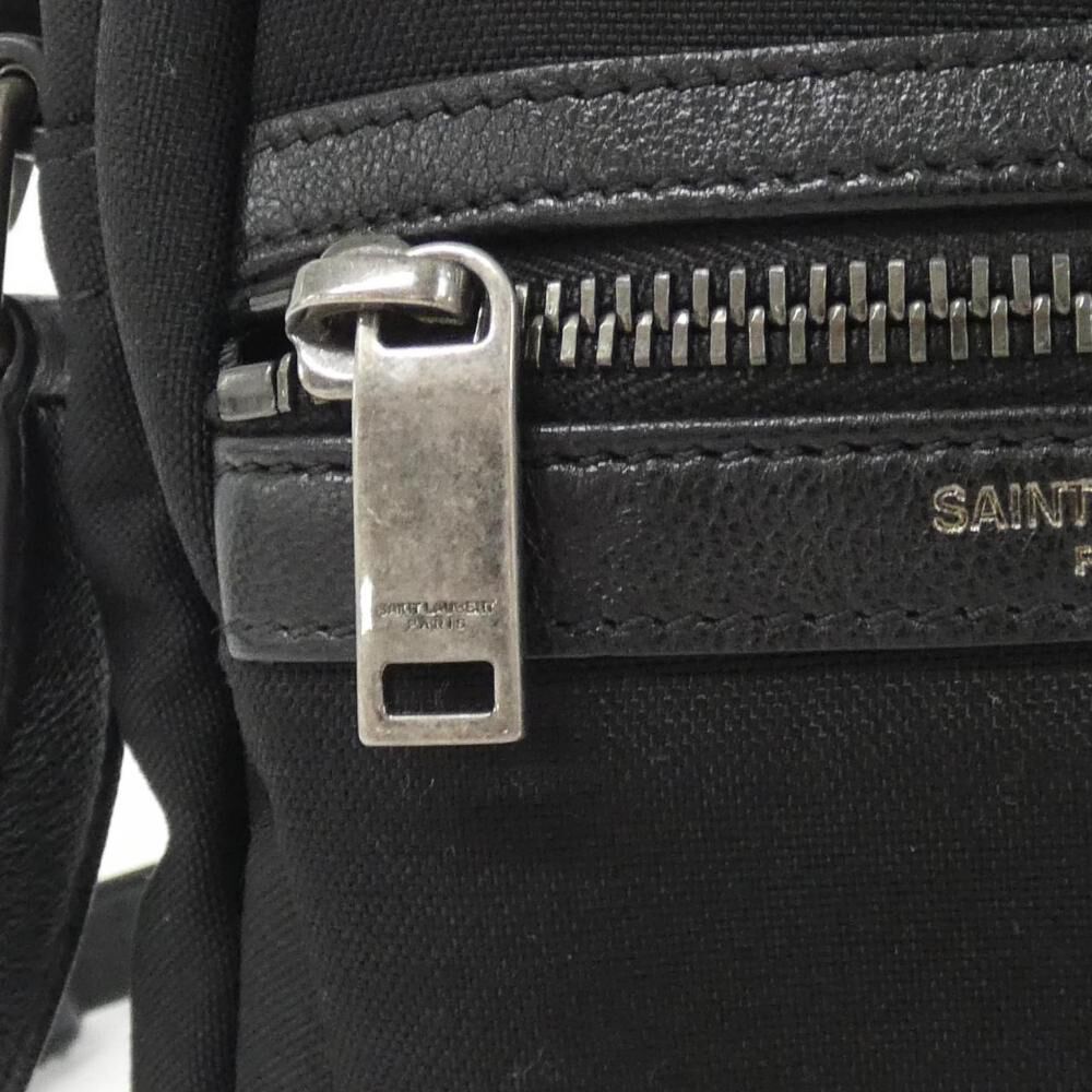 Yves Saint Laurent Shoulder Bag