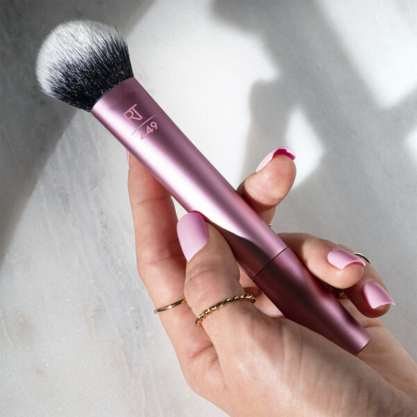 REAL TECHNIQUES TAPERED CHEEK BRUSH