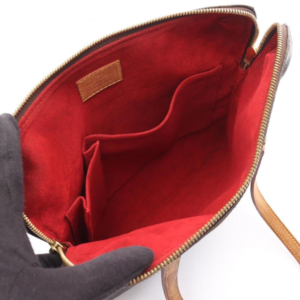 Louis Vuitton Coussin