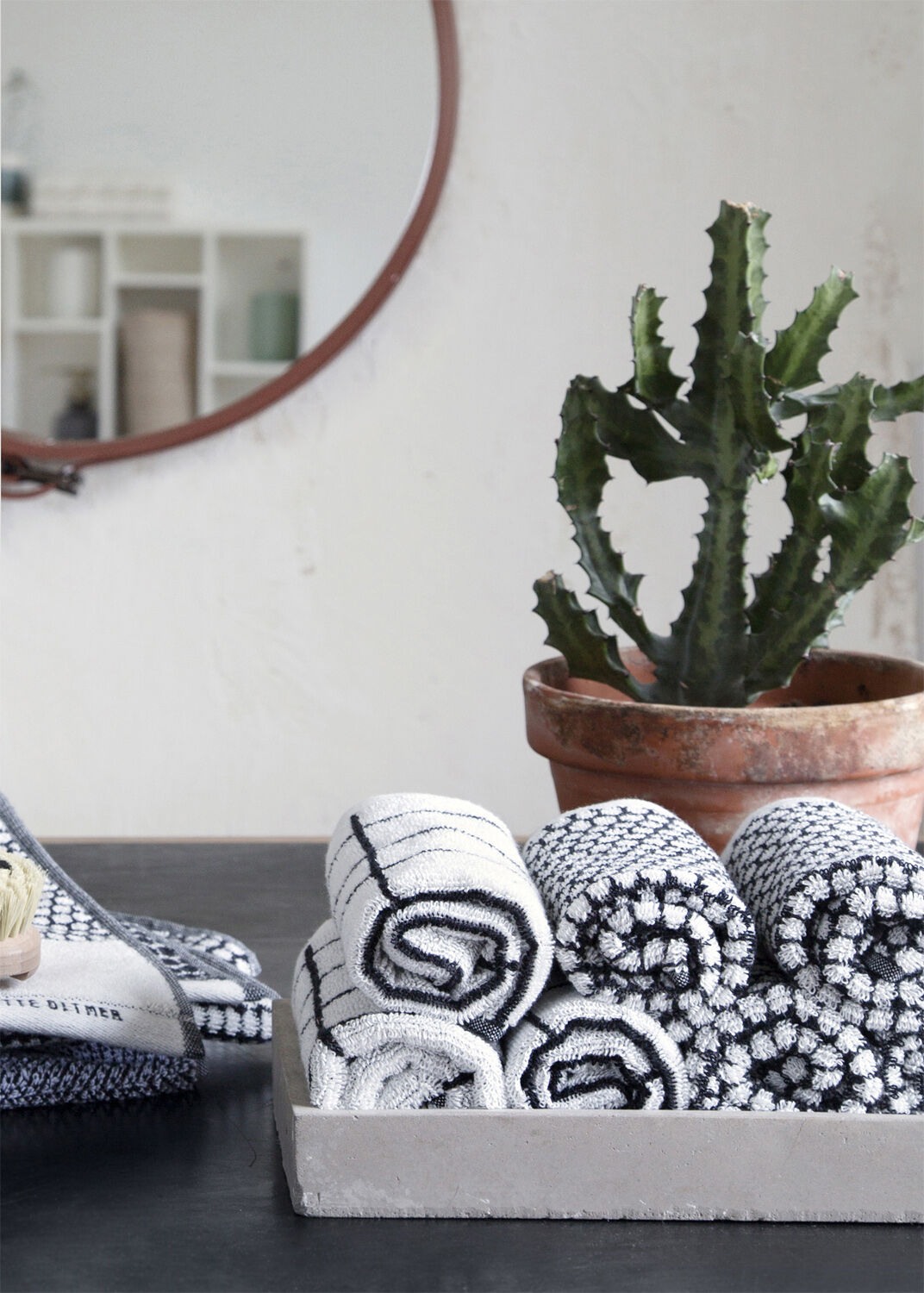 GRID fingertip towel