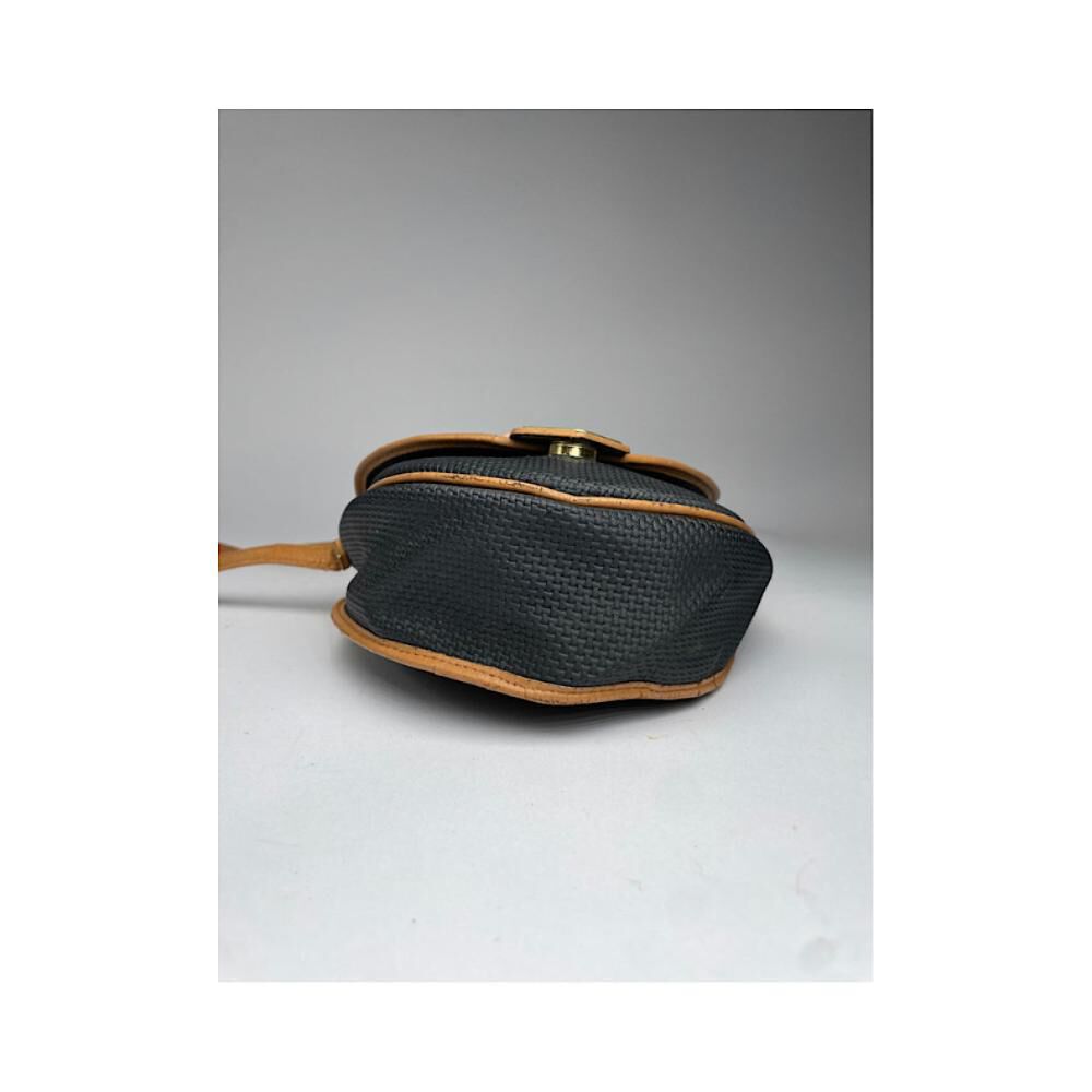 Yves Saint Laurent Shoulder Bag