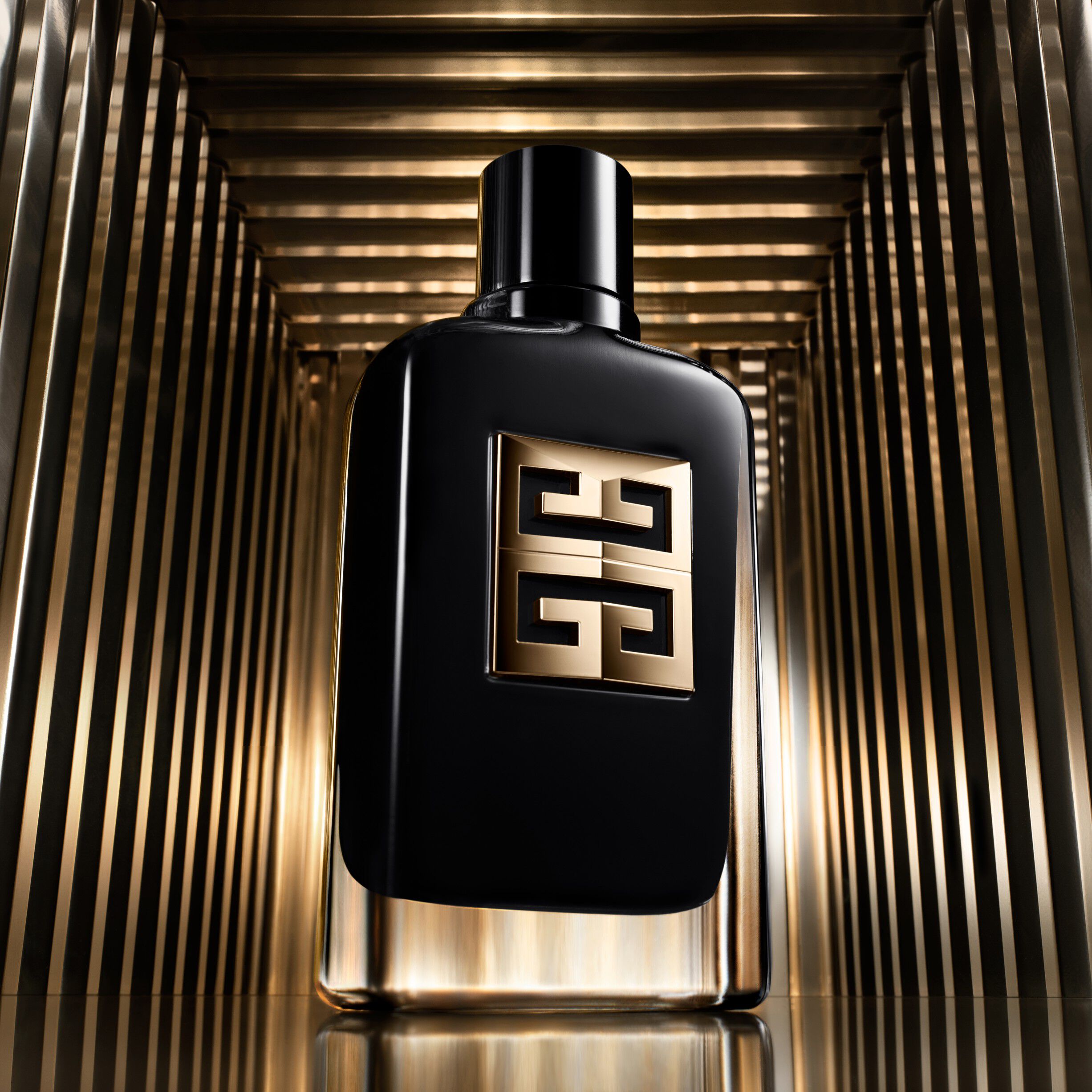 Gentleman Society Ambr&eacute;e Eau De Parfum