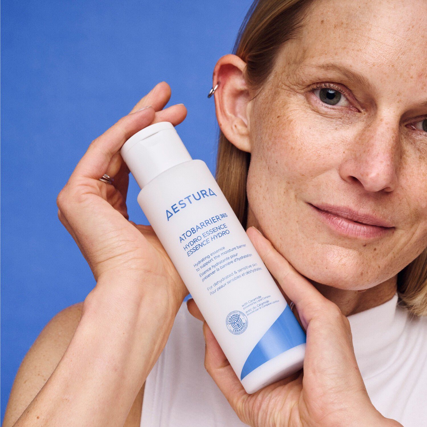 ATOBARRIER365 Hydro-Essence - &Aring;terfuktande essens som v&aring;rdar hudens fu