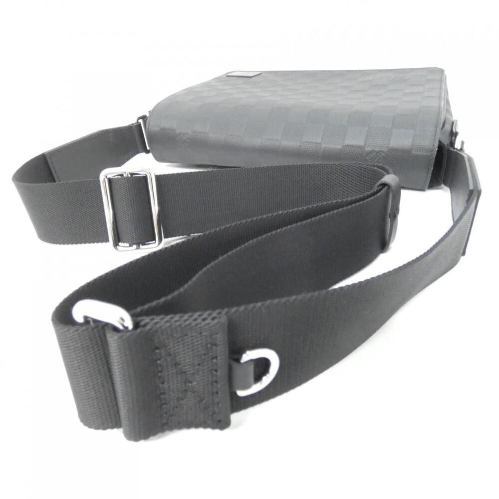 Louis Vuitton Messenger