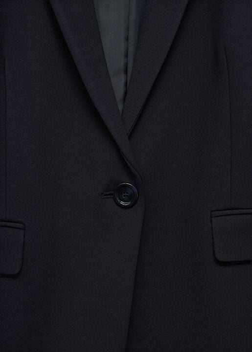 Suit jacket with pockets