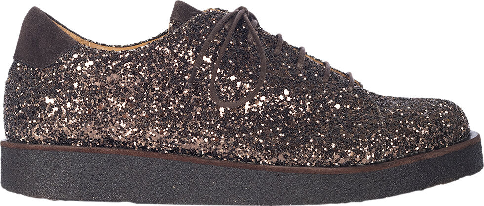 Sneaker i glitter p&aring; plateaus&aring;l