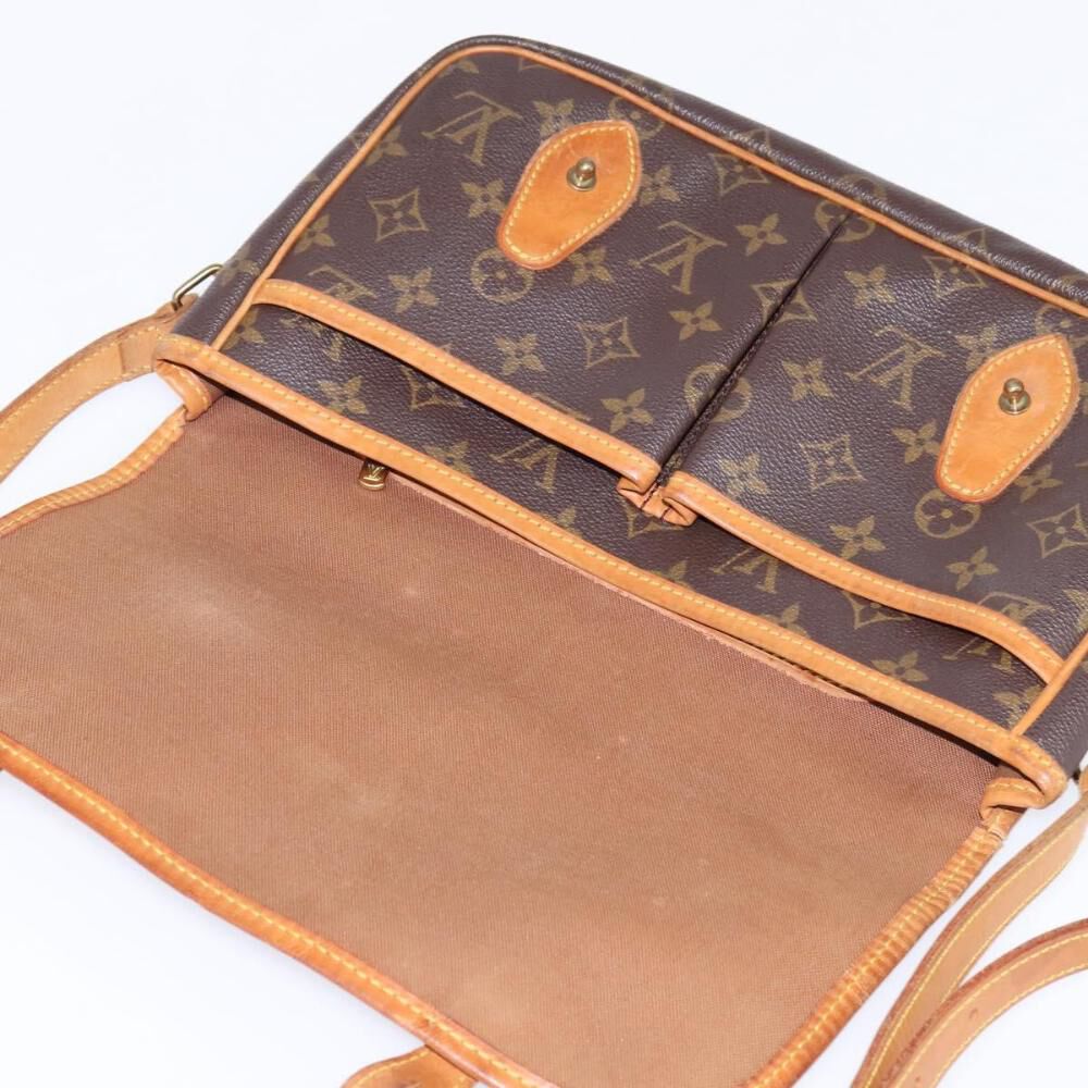 Louis Vuitton Gibeciere