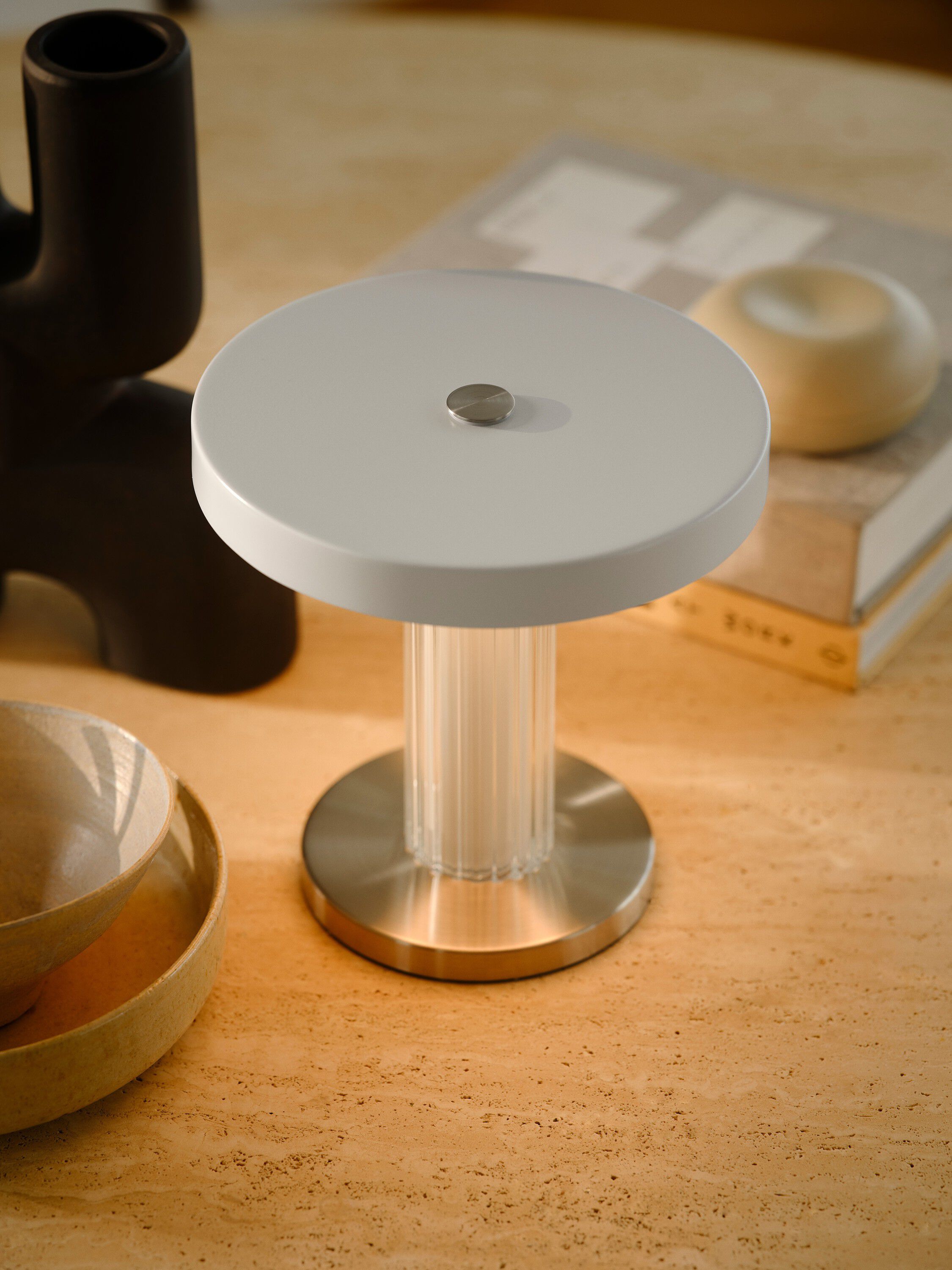 TREZZI PORTABLE TABLE LED WHITE