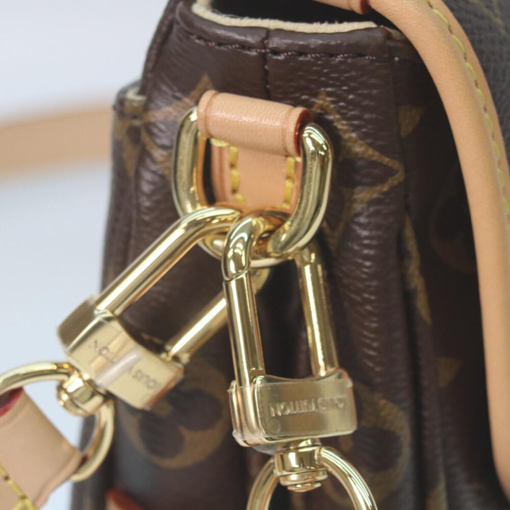 Louis Vuitton Saumur