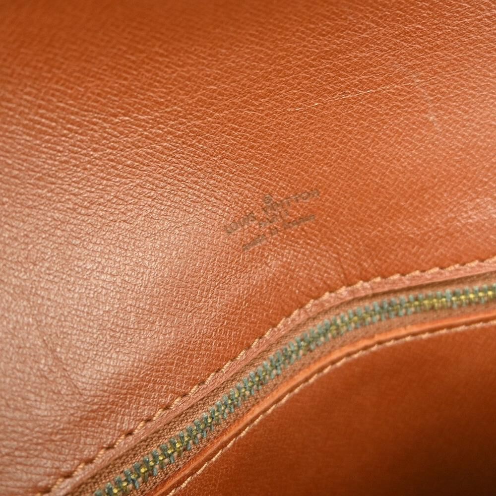 Louis Vuitton Chantilly