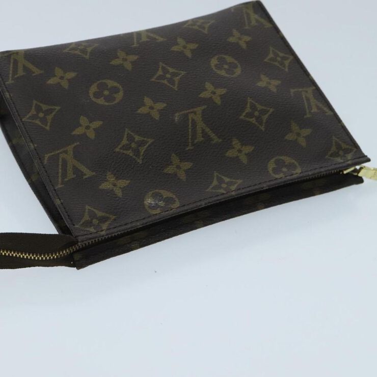 Louis Vuitton Poche Toilette