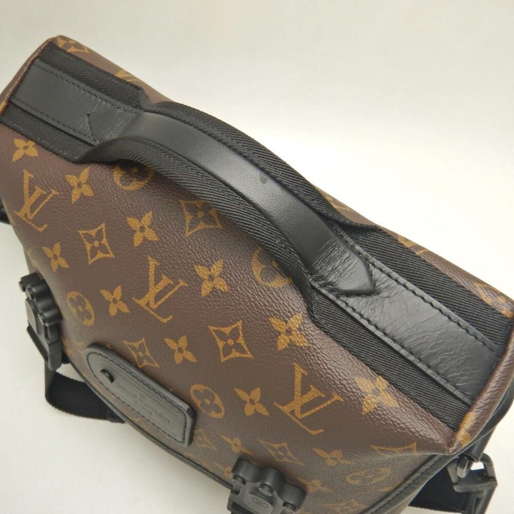 Louis Vuitton Messenger