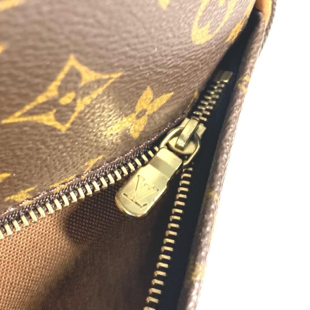 Louis Vuitton Shoulder Bags