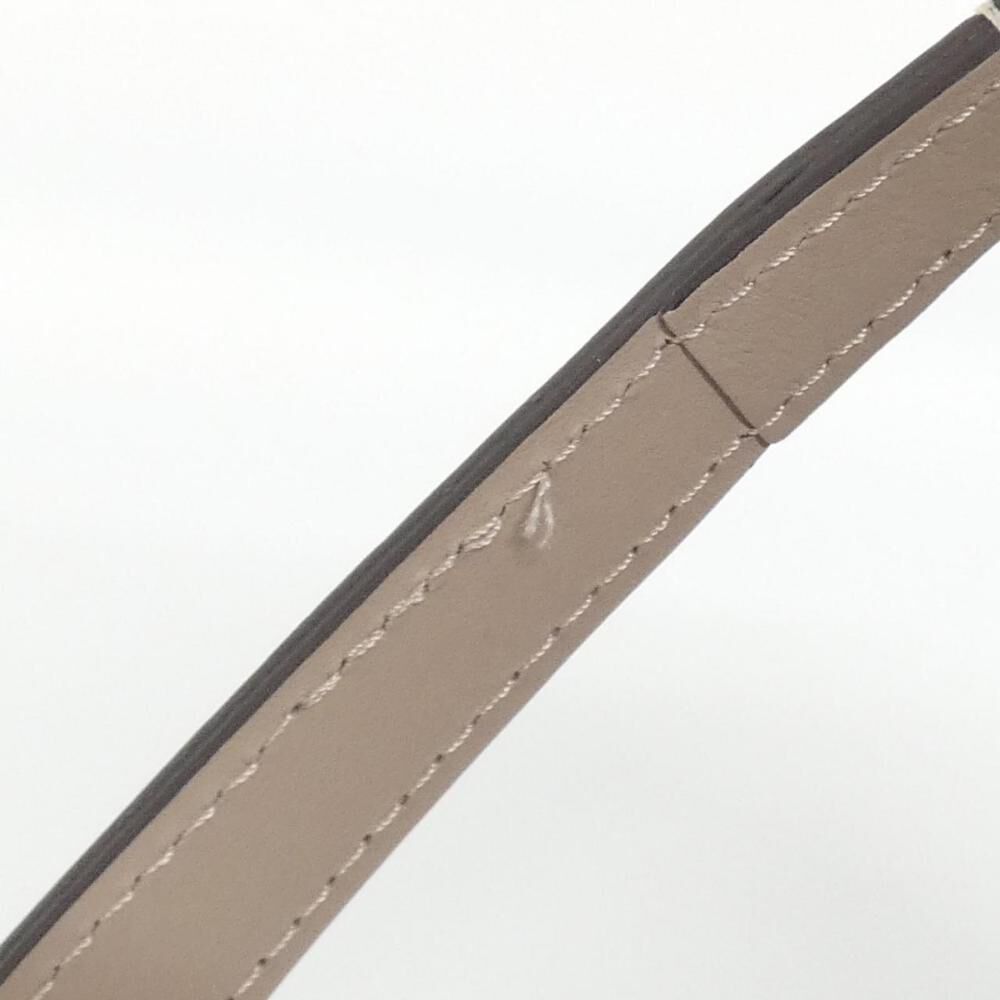 Louis Vuitton On My Side