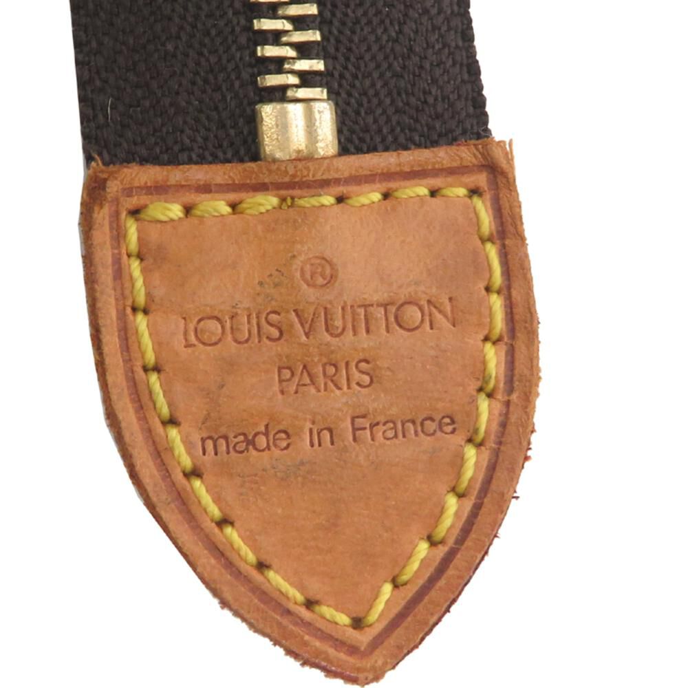 Louis Vuitton Poche Toilette