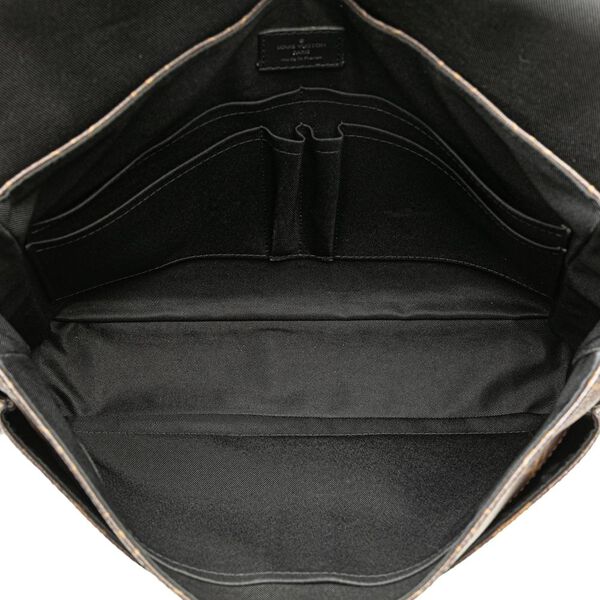 Louis Vuitton Messenger