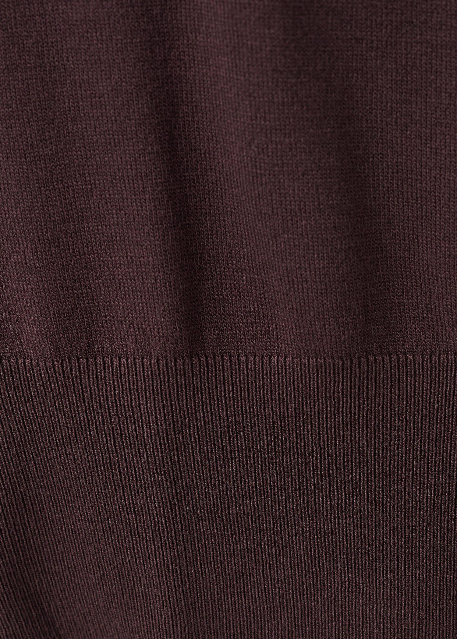 Short-sleeved knitted sweater