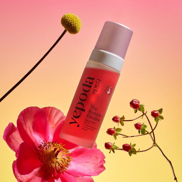 The Bubble Double - Rengöringsmousse med salicylsyra och granatäpple