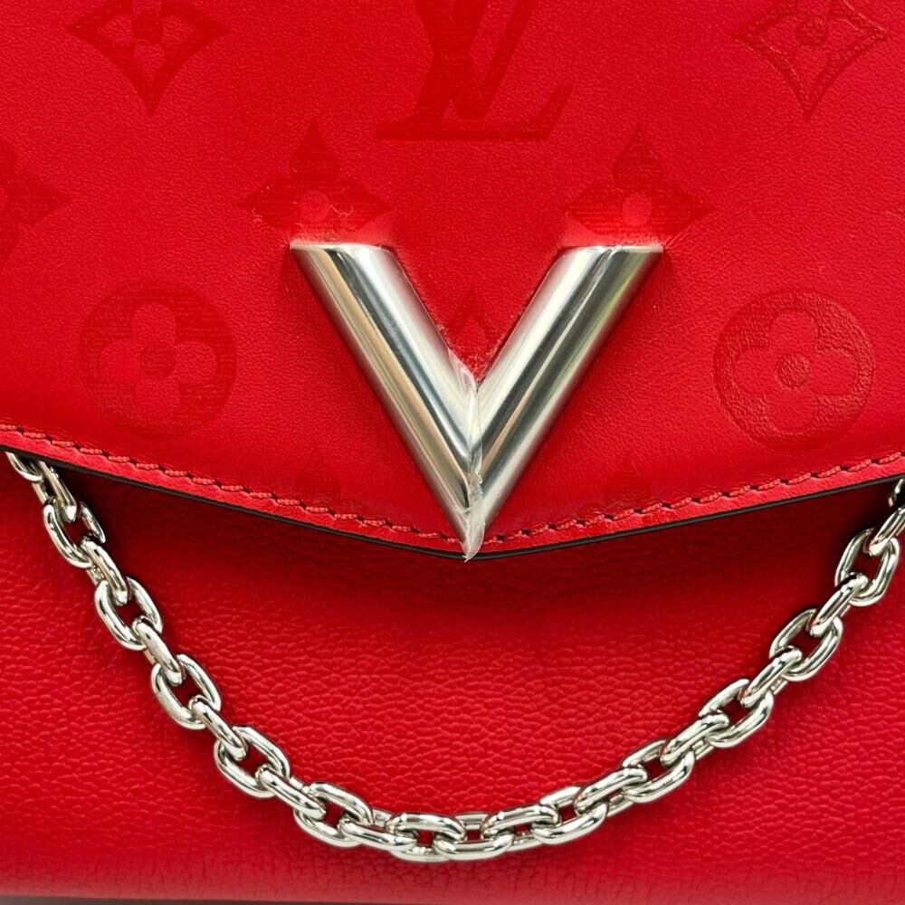 Louis Vuitton Shoulder Bags