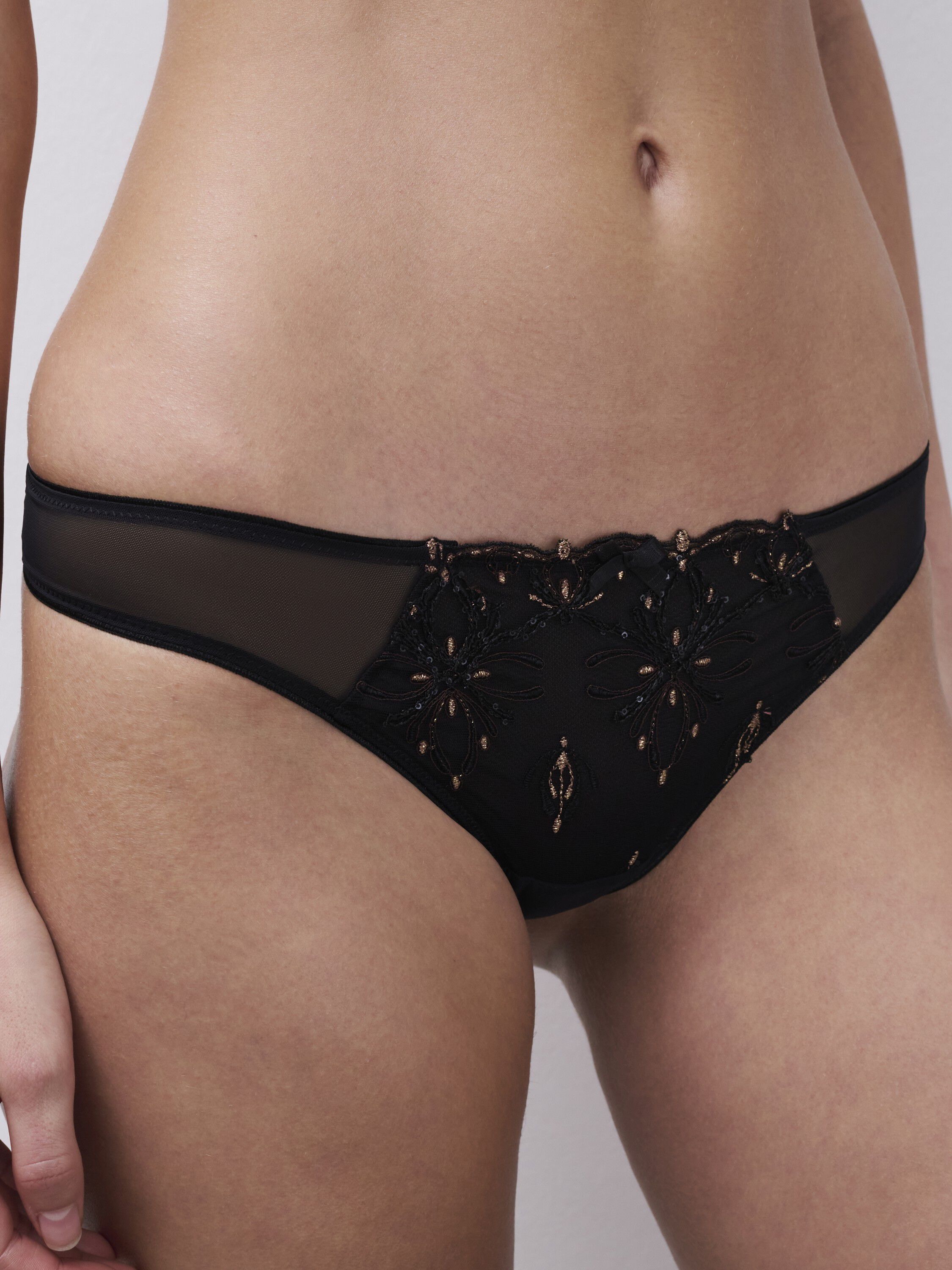 Champs Elysees Tanga