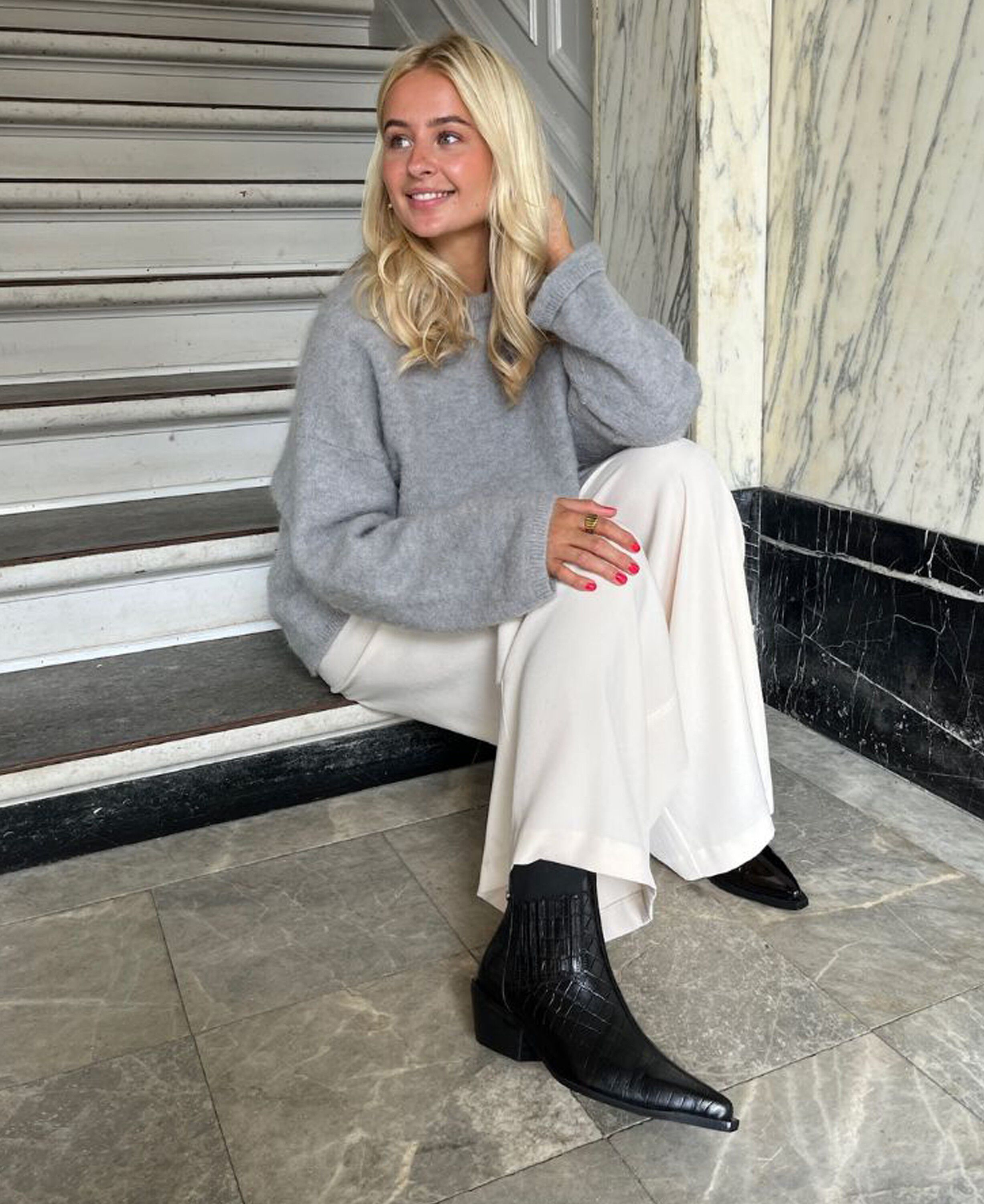 THE WALKING BOOT - LEATHER