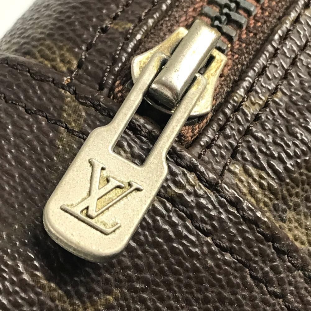 Louis Vuitton Clutch