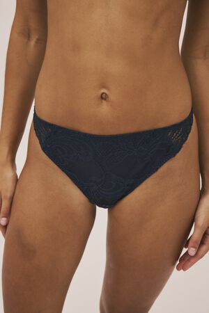 Fleur 3A String