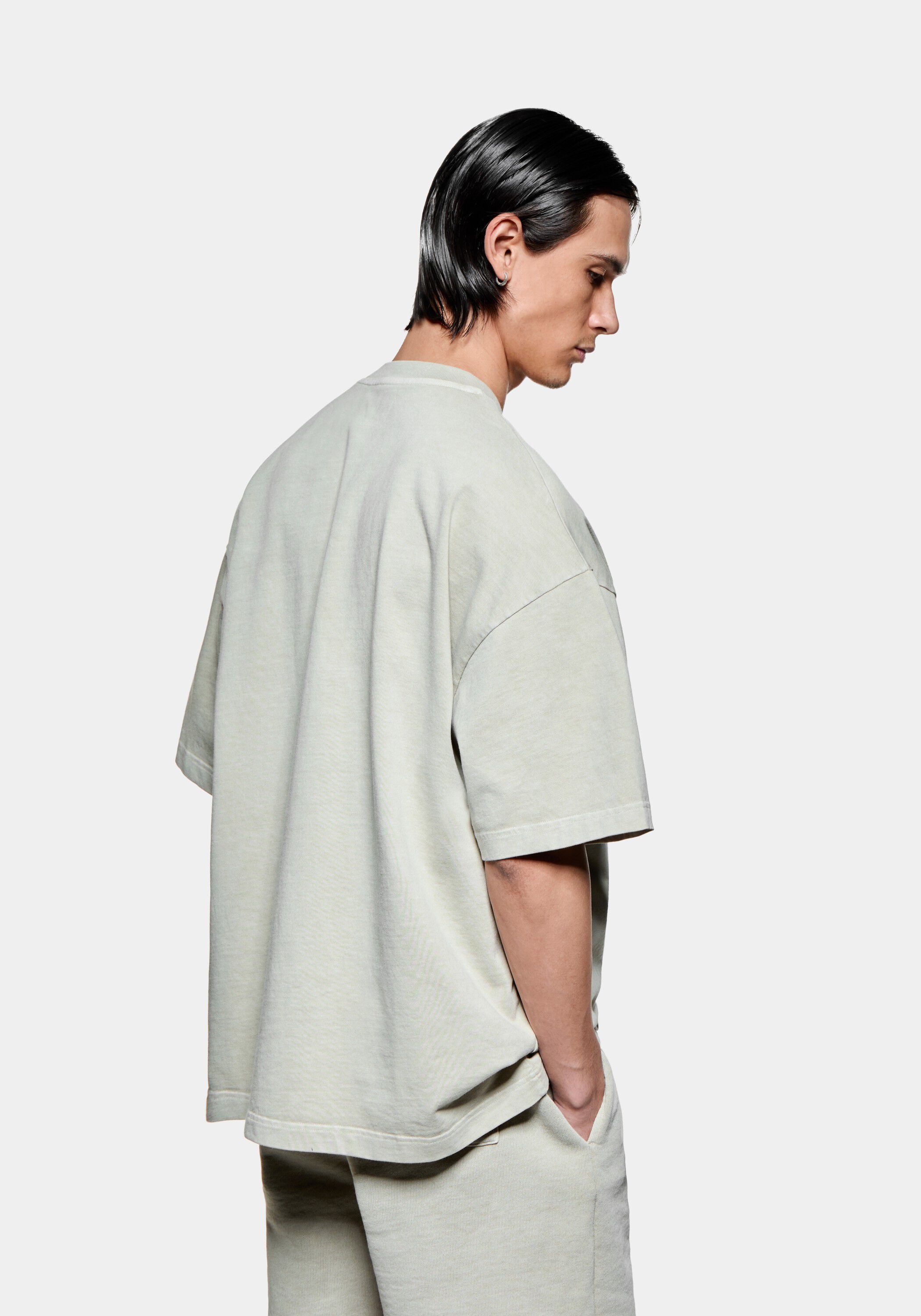 UNIFORM T-SHIRT
