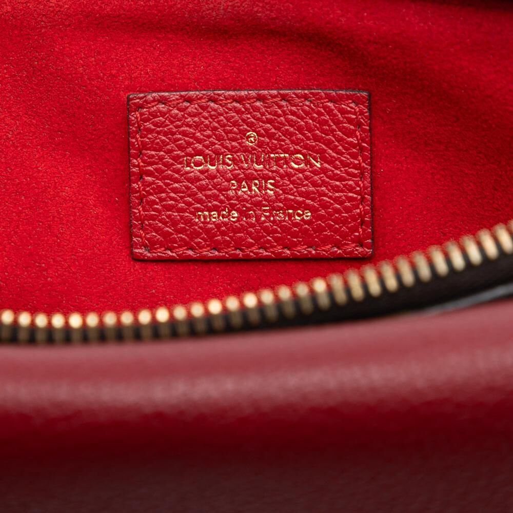 Louis Vuitton Shoulder Bags