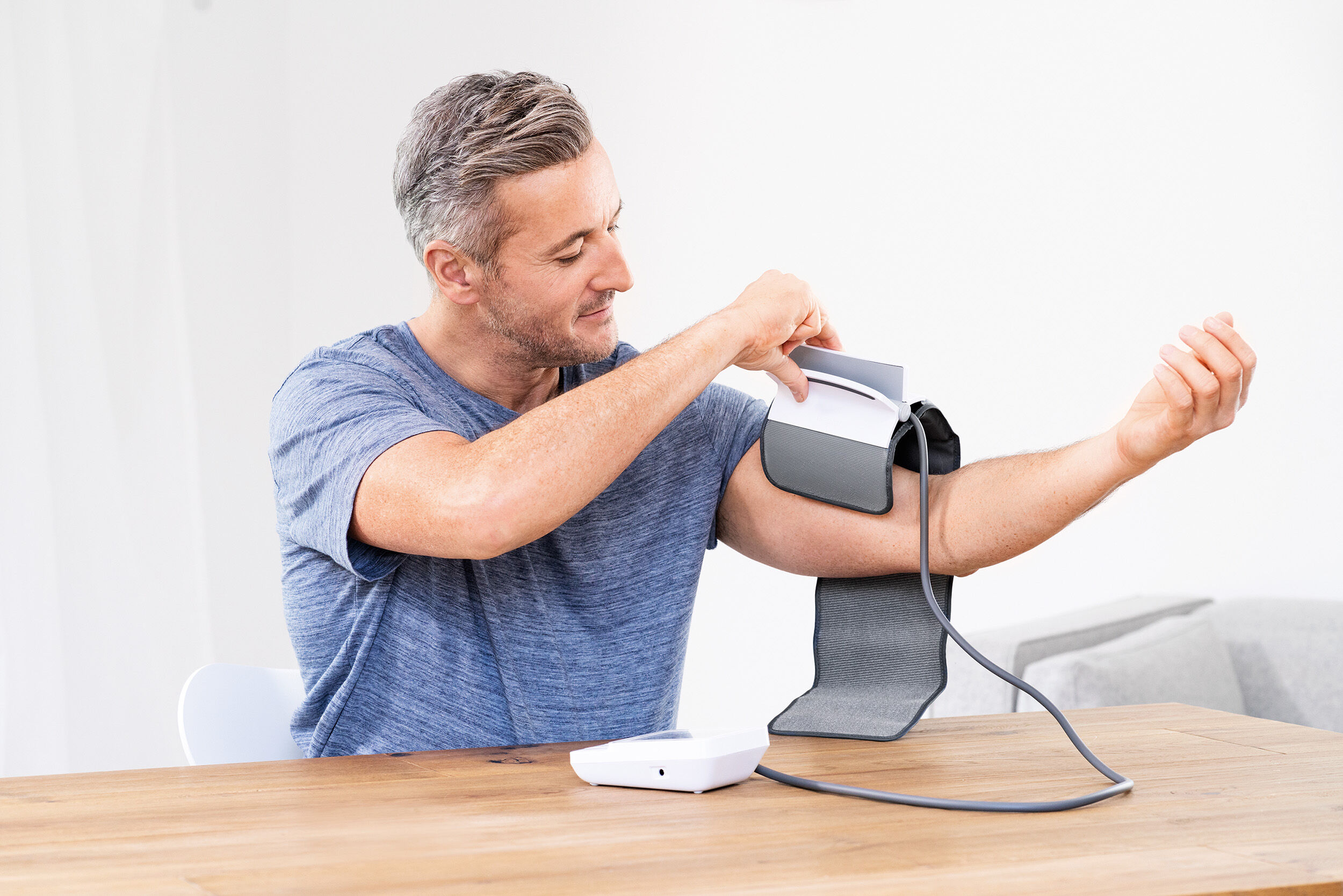 Blodtrycksm&auml;tar easyClip till &ouml;verarmen BM 51