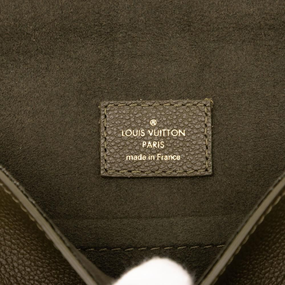 Louis Vuitton Shoulder Bags