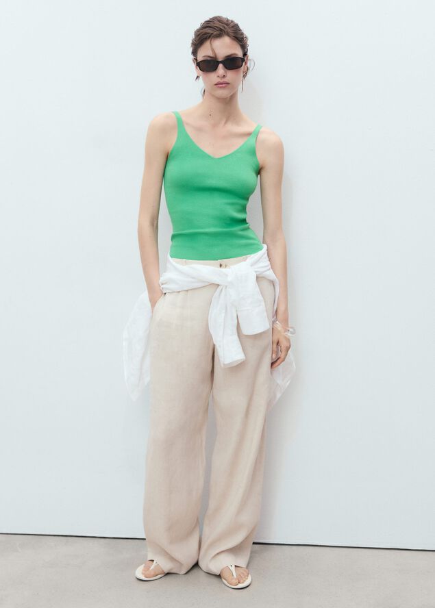 V-neck knitted top