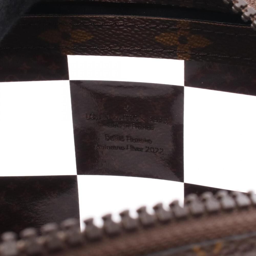 Louis Vuitton Shoulder Bags