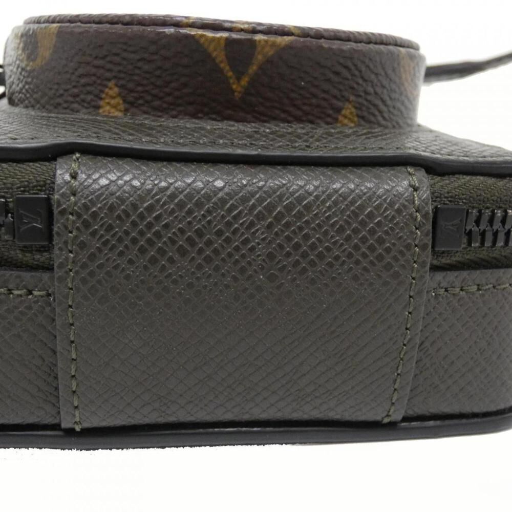Louis Vuitton Shoulder Bags
