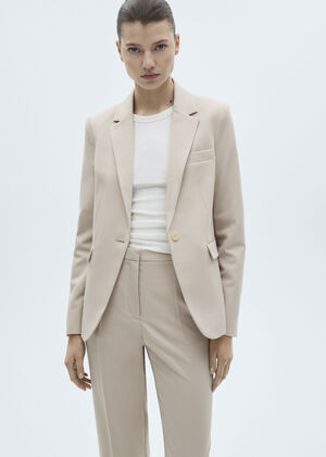 Fitted suit jacket