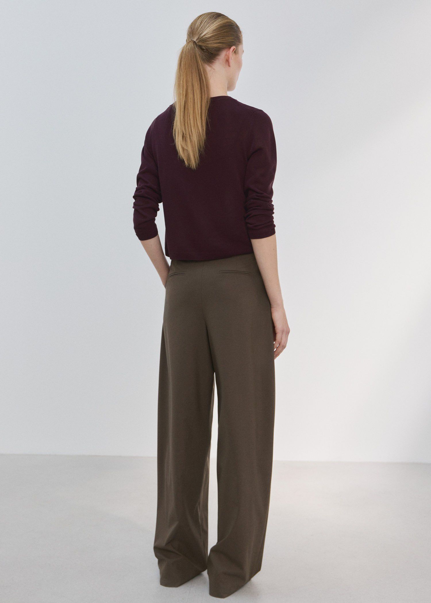 Fine-knit straight-fit cardigan